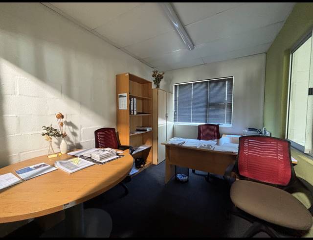 888M² WAREHOUSE TO LET IN BEACONVALE